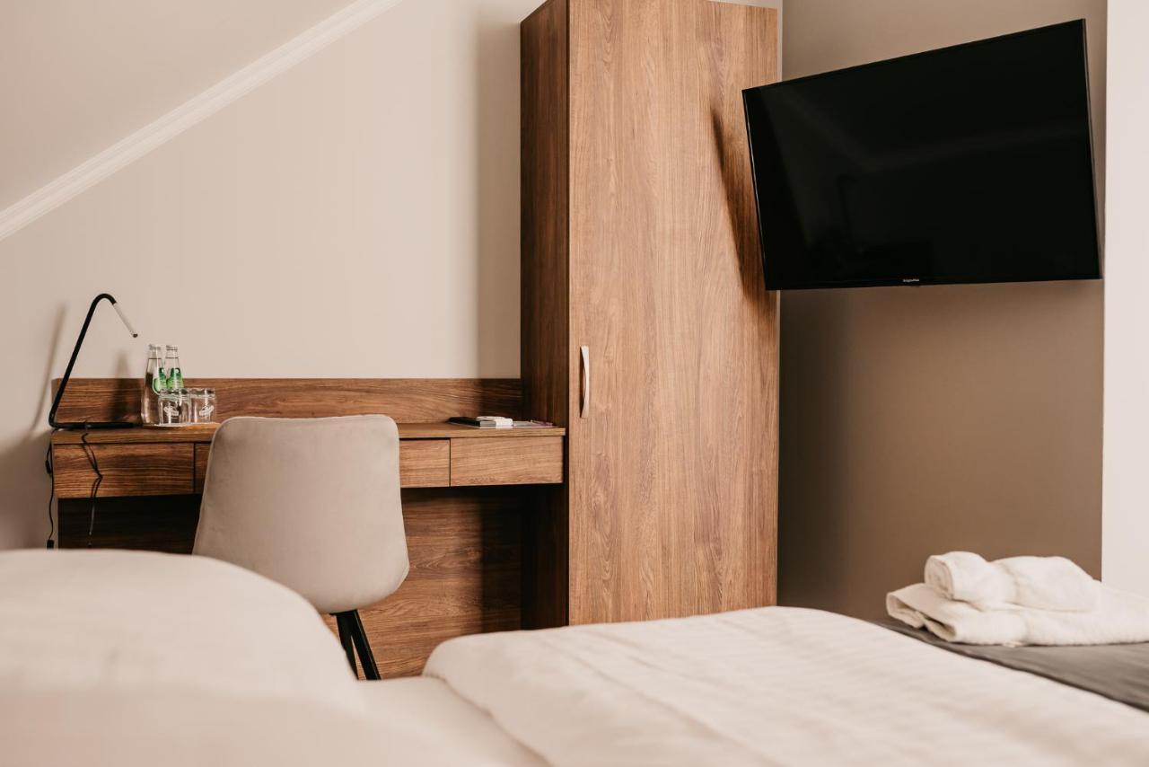 Hotel Millenium Góra Motyczna Eksteriør bilde